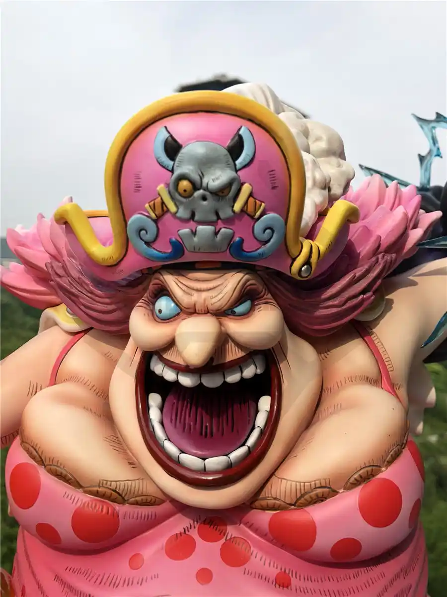 One Piece Big Mom Statue