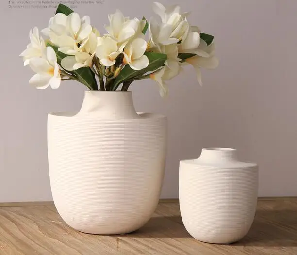 

Modern minimalist fashion jewelry at home furnishings ornaments ceramic vases, living room entrance cabinet vase