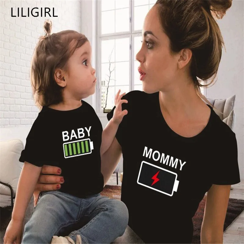 LILIGIRL/Летняя одежда для мамы и дочки; одинаковые комплекты для семьи; забавные черные футболки; одежда для папы, мамы и детей