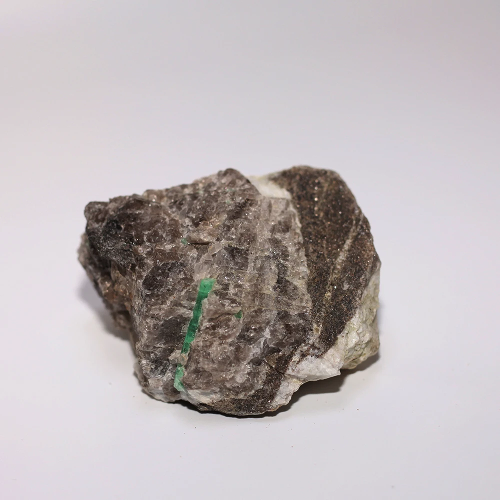 

NATURAL Emerald quartz crystal stone ore Mineral samples collection 277g