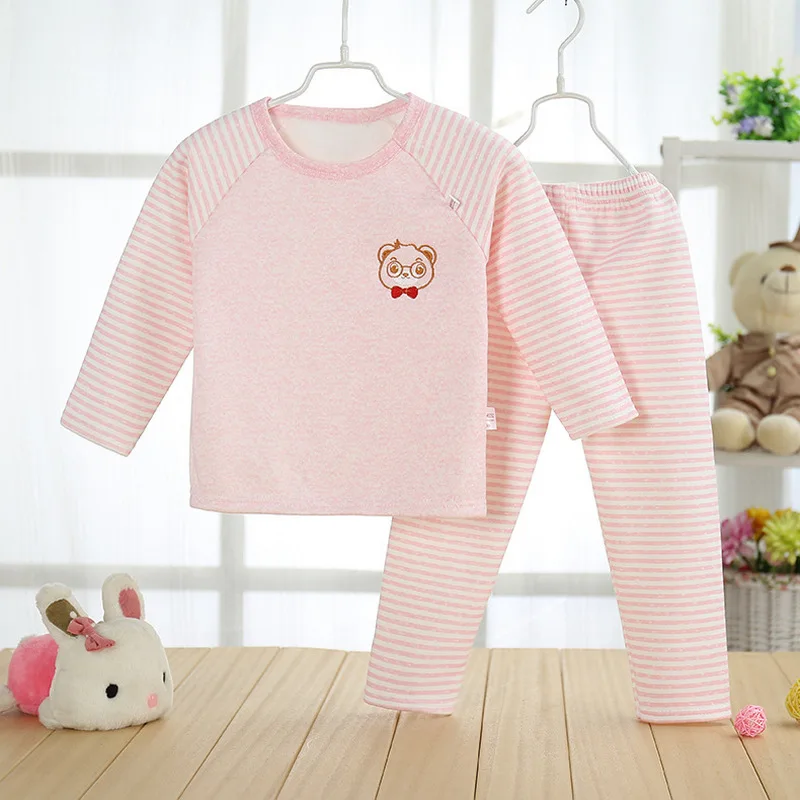 

Hot style children's thermal underwear suits in the fall and winter of 2017 Upset and velvet household to take