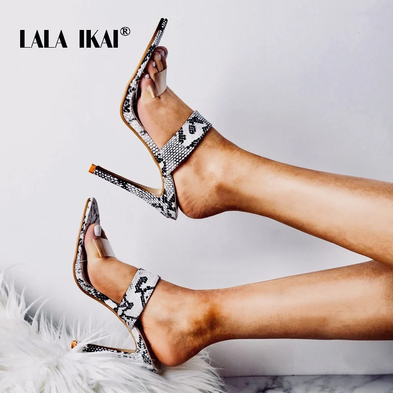 LALA IKAI/женские босоножки со змеиным узором Женские летние шлепанцы на очень