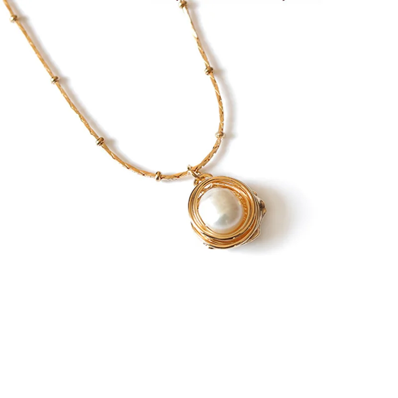 

Round Pearl Pendant Necklace For Women Circle Design Fashion Neck Jewelry Girls Party Decoration Alloy Lady Shell Necklace