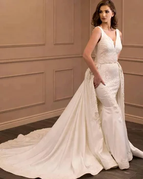 

2019 Fashion Mermaid Wedding Dress Vestido de noiva With Detachable Overskirt Lace Pattern V Neck Fishtail Bridal Gowns