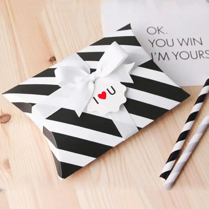 

2PCS Popular Stripped Gift Box For Candy Cookie Cake Boxes For Party Favors
