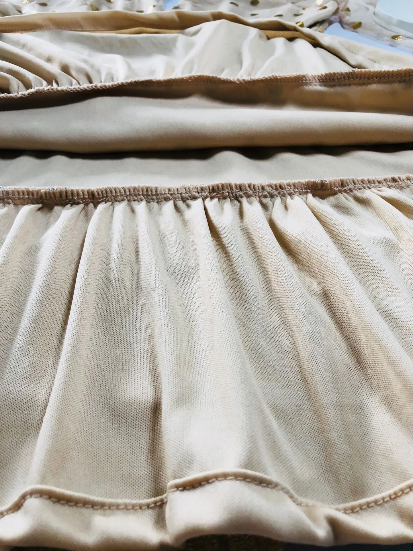 Весеннее прозрачное кружевное сексуальное мини-платье с золотыми блестками, женское летнее пляжное платье с v-образным вырезом и коротким рукавом, элегантный сарафан для девушек