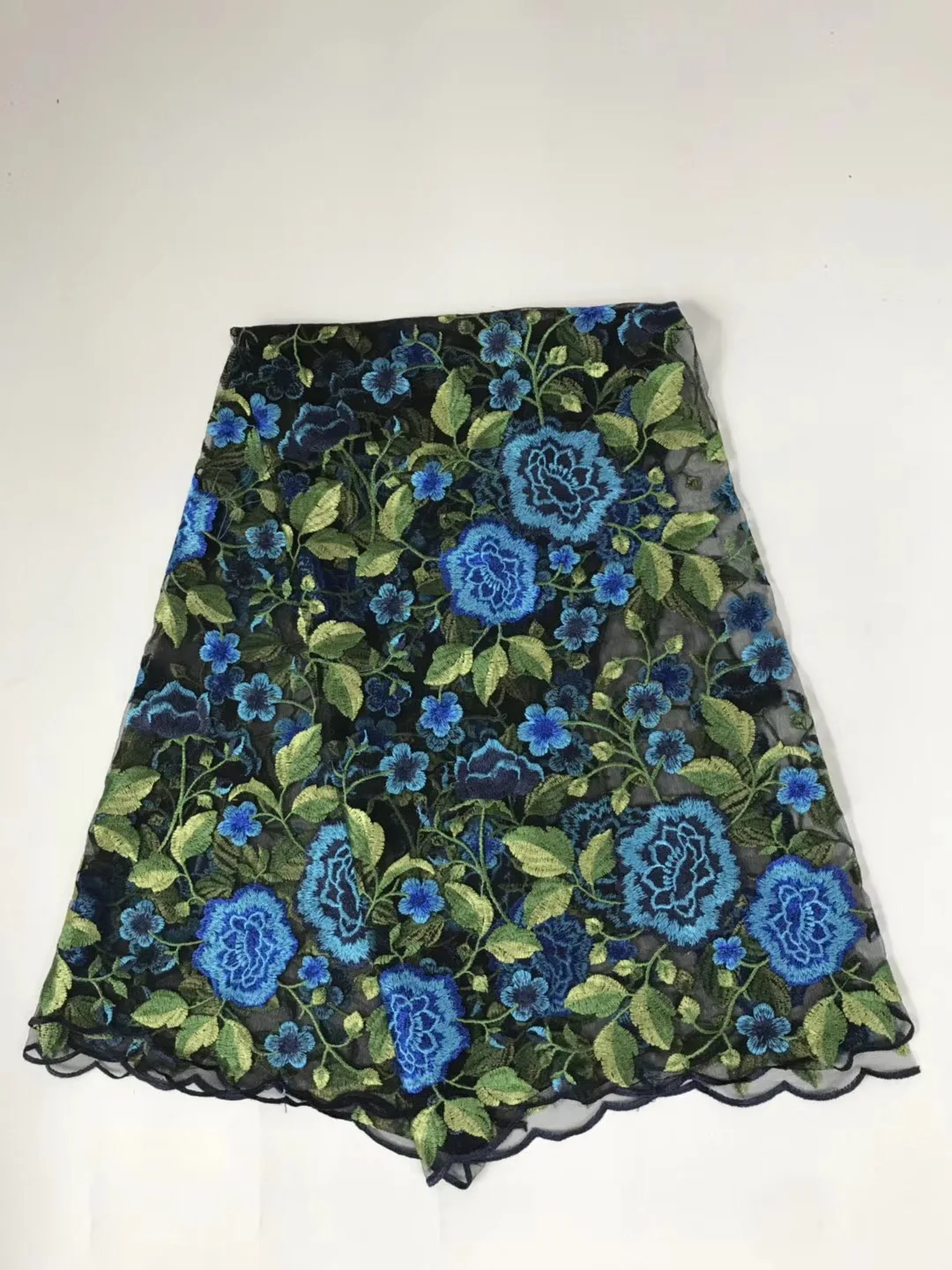 

Latest African Laces 2018 Teal Lace Fabric Nigerian French Lace Fabrics High Quality French Tulle Lace Fabric For Women KR2088