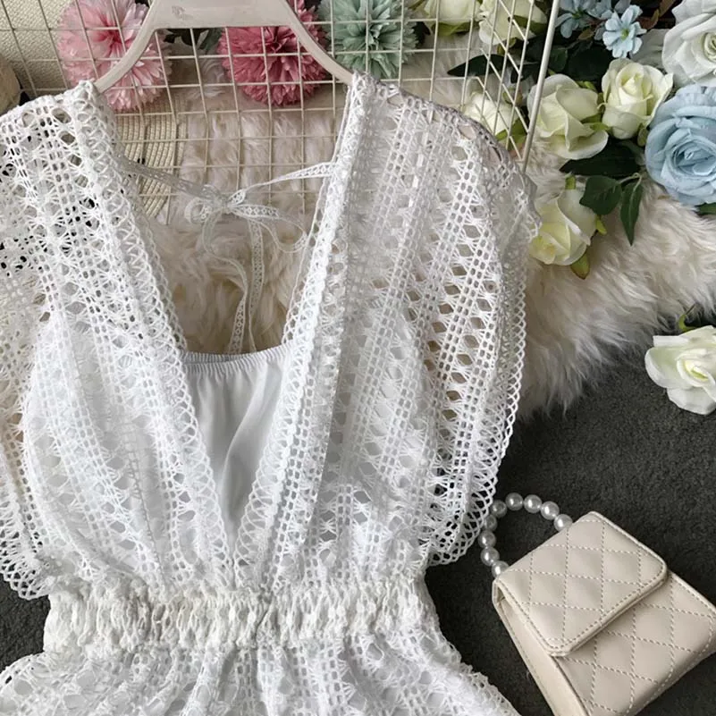 New Summer Bodysuit Women White V-Neck Rompers Hollowed Out Playsuits Women Sleeveless Vacation Jumpsuits New Summer Bodysuit Women White V-Neck Rompers Hollowed Out Playsuits Women Sleeveless Vacation Jumpsuits