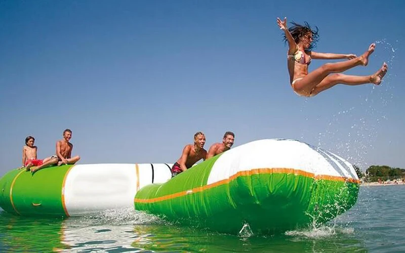 waterblob1003 green white