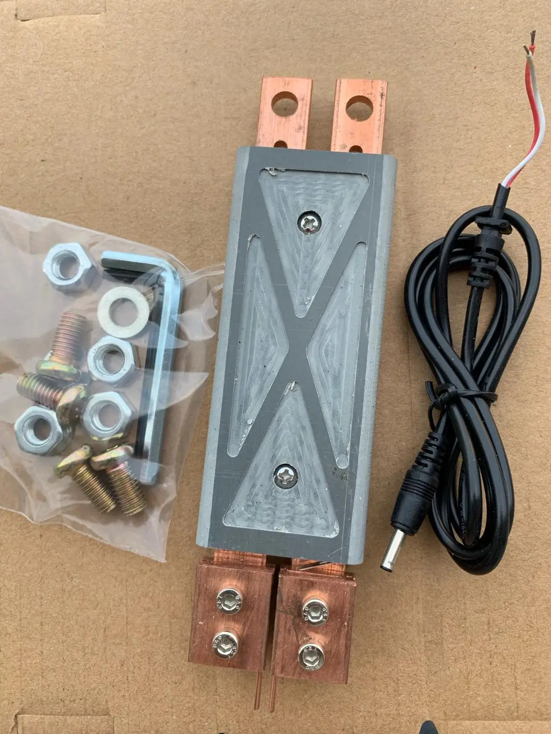 

Gray Integral Hand-held Spot Welding Pen Automatic Trigger Built-in Switch One-Hand Operating Spot Welding Machine Touch Welder