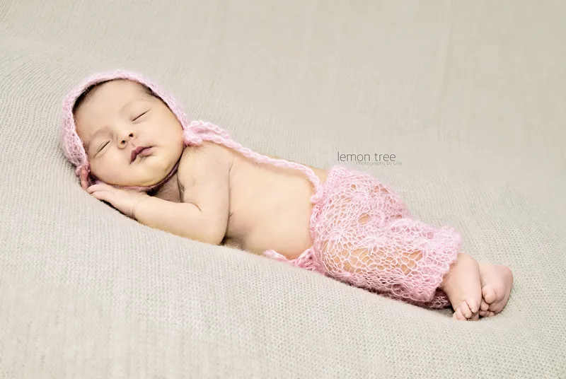 

Wholesale Newborn Photo Props Baby Silk Mohair Pants and Bonnet Newborn Photography Set