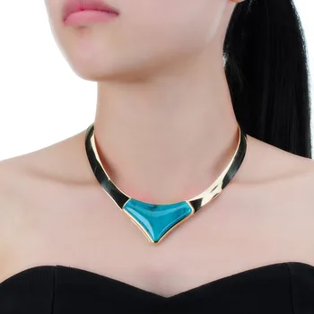 

Fashion Jewelry Gold Color Alloy Gloss Chokers Green Necklace for Women