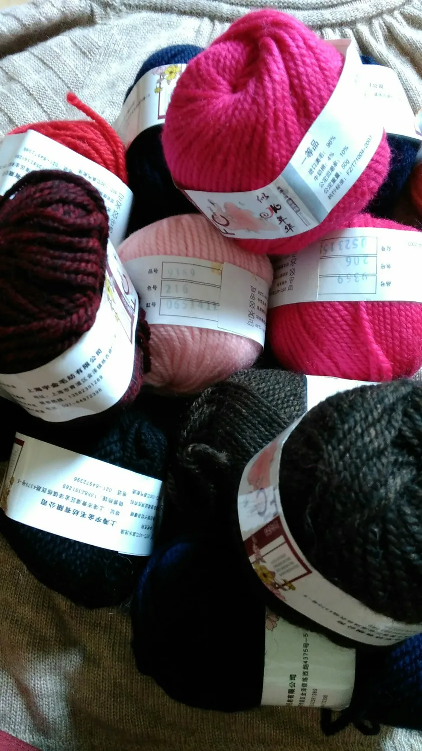 good quality wool yarn, 94 wool+6 fiber, 900g/lot,mix colors packing