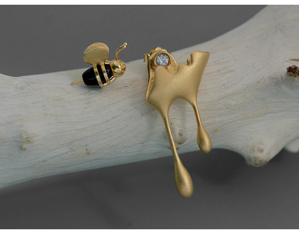 LFJA0079-Bee-and-Dripping-Honey-Asymmetric_11