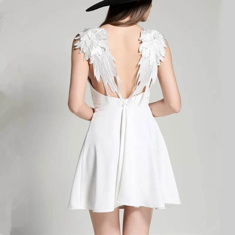 

2019 Novelty Sexy Backless Spaghetti Strap V-neck Lace White Angel Wings Beach Dress Women Summer Sleeveless Party Dresses
