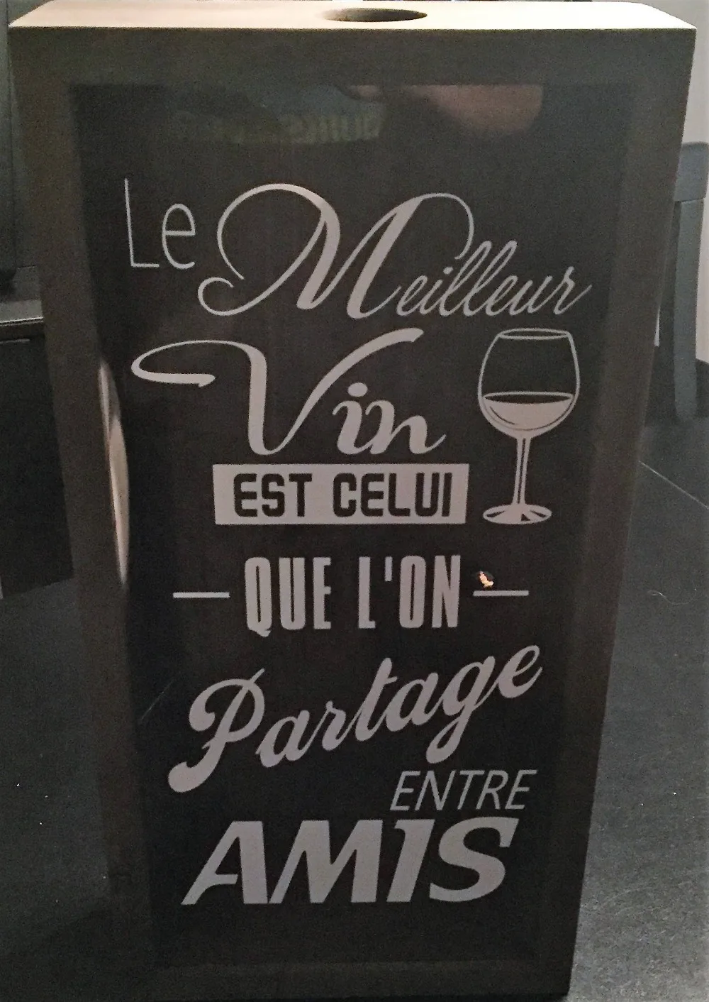 Французский стиль вина vin en francais Le meilleur est celui que l'on partage entre amis пробковая коробка