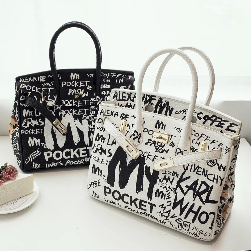 

2018 Fishion Women Genuine Leather 30CM Lock Litchi Hand Draw Letters Printed shoulder bag Painted Art bags Messenger bag