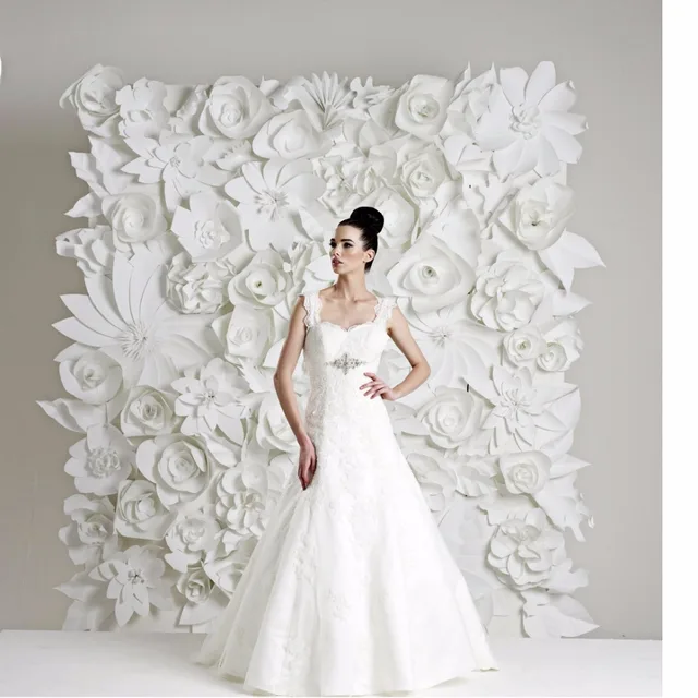 Us 1199 0 99pcs Set 15 60cm Giant Paper Flowers For Wedding Backdrops Wall Decorations Pure White Flower Sets 7 8m2 In Party Backdrops From Home