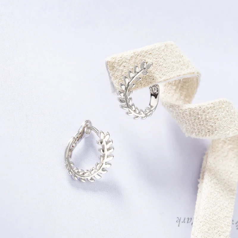 

Trendy Simple Olive's Leaves Circle Ring Earings 925 Sterling Silver Small Leaf Hoop Earrings for Womens Fashion Party Jewelry