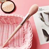 Pinceaux de maquillage, sculptant, bronzant, surligneur, mélange d'ombre, blush, à la mode ► Photo 3/6