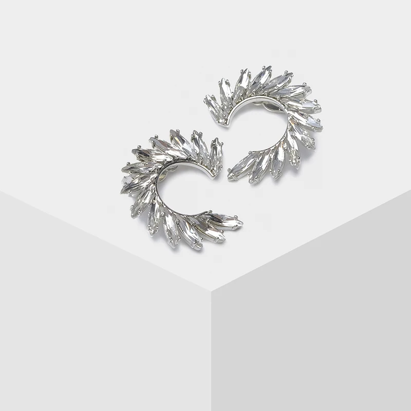 

Fashionable and exquisite glitter Ear clip feather earrings