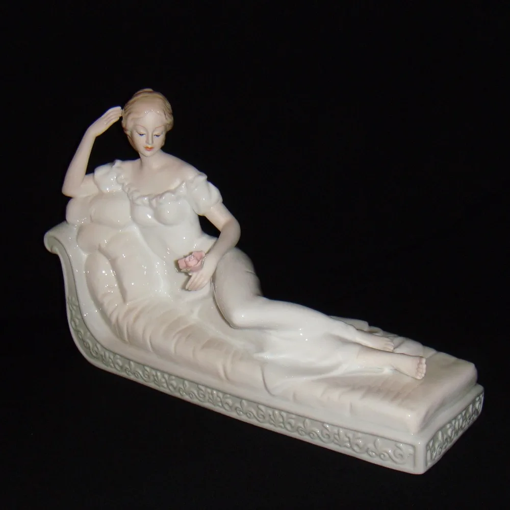 

Porcelain Queen Figurine Ancient Ceramics Pajamas Princess Statuette Wife Handicraft Ornament for Home Decor and Art Collection