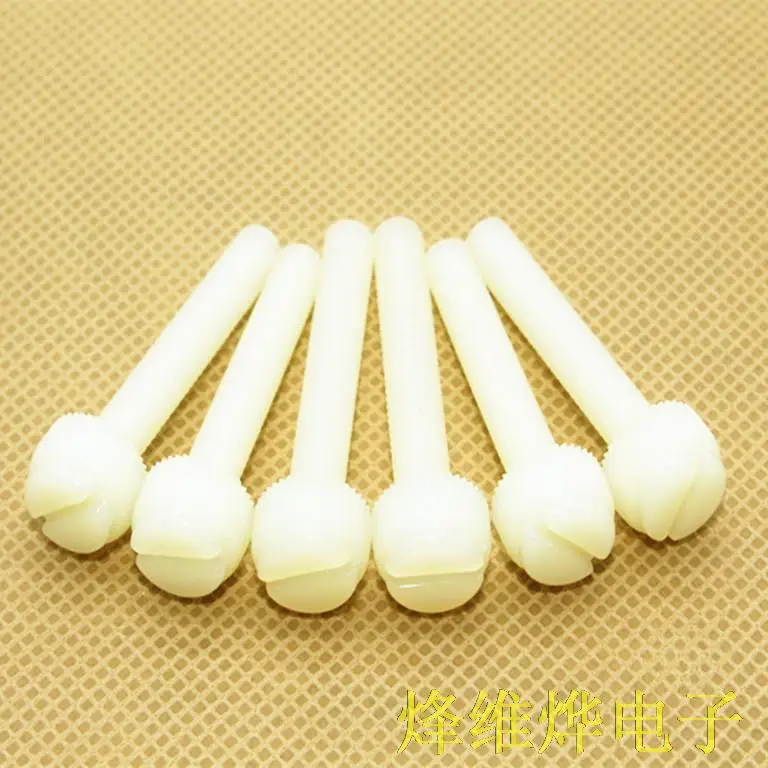 Nylon insulated hand tighten the screw . Nylon slotted knurled thumb