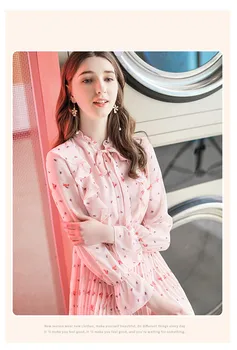 

Spring new round collar long sleeve pleated temperament famous Chiffon Dress