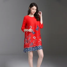 Свободная длинная футболка с круглым вырезом и принтом Инди фолк, три четверти складок