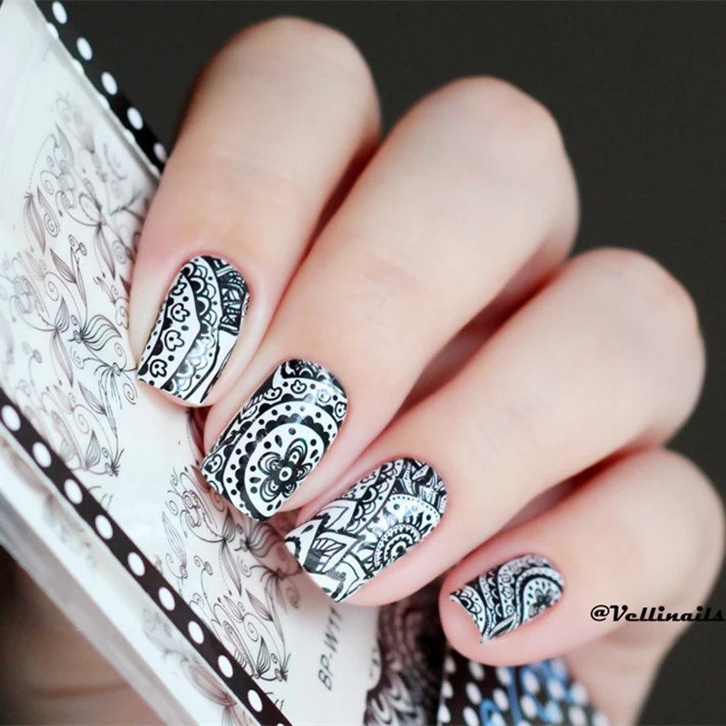 

2 Patterns Black White Flower Nail Art Water Decals Transfer Sticker Nail Decration