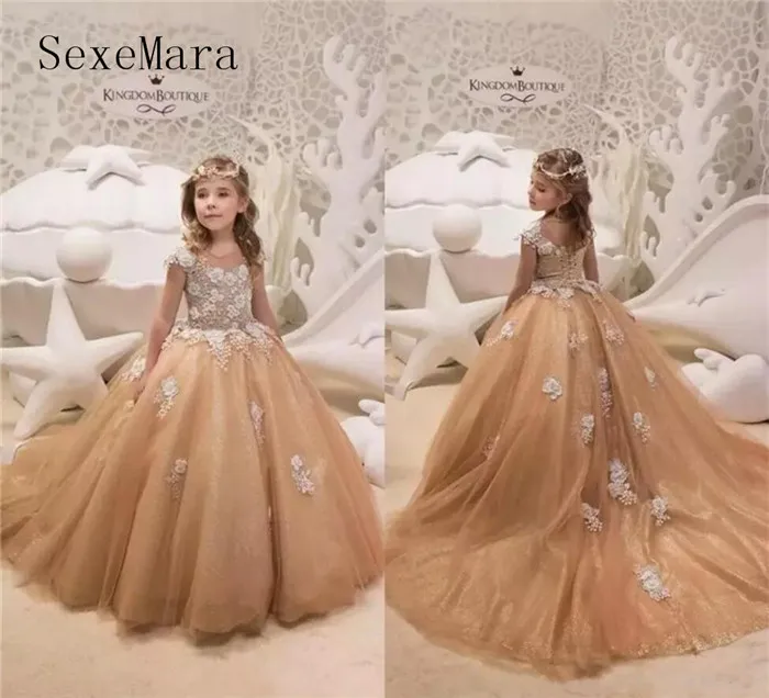 

Champagne Gold Princess Flower Girl Dresses Jewel Neck Cap Sleeves Lace Kids Party Wear First Communion Dress Pageant Gown