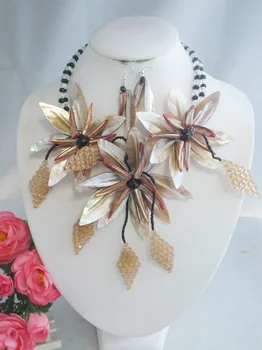 

Fashion !! New African Design Wrap Freshwtaer pearl Flower Necklace W-3801