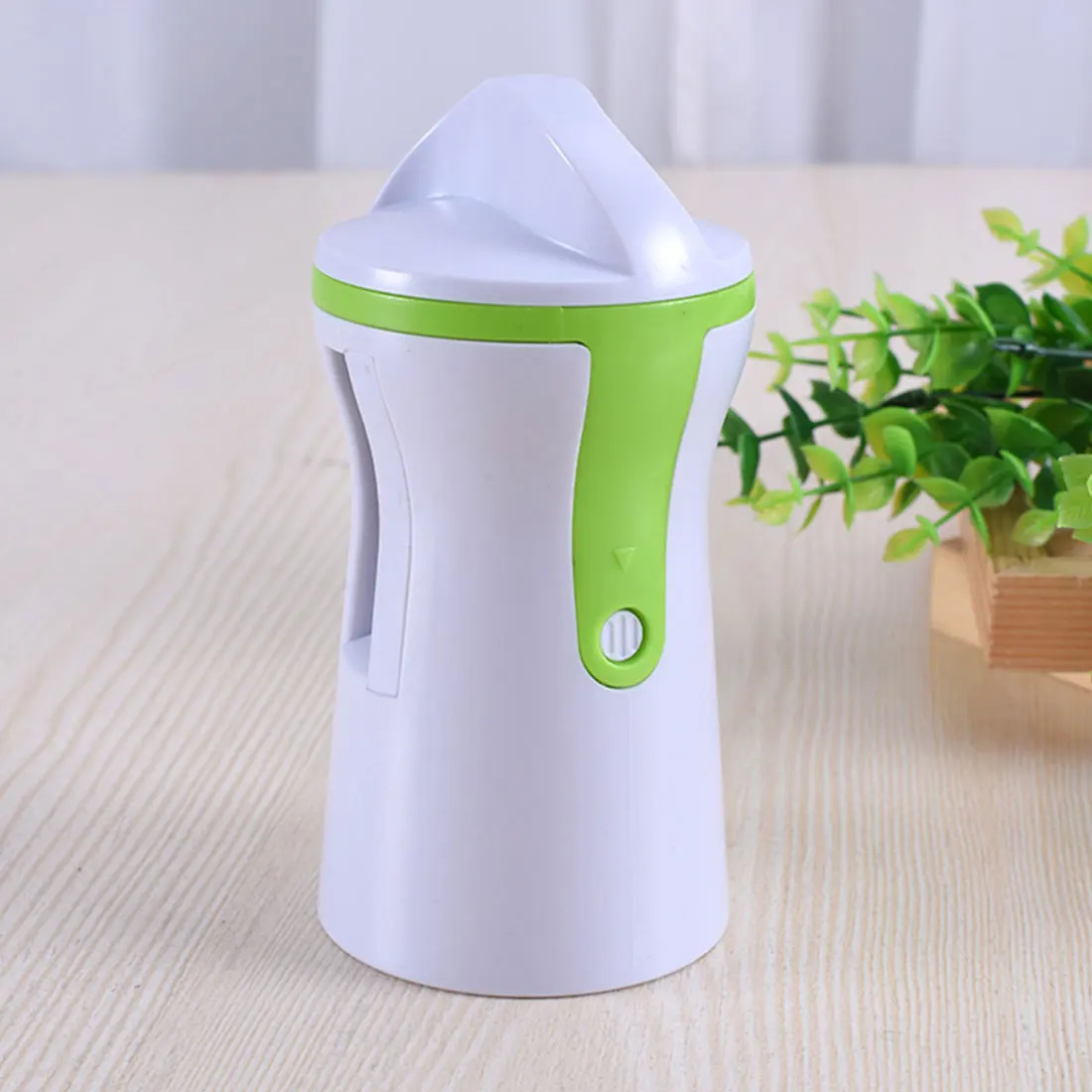 

Vegetable Spiralizer Handheld Spiral Cutter Graters Household Carrot Vegetable Slicer Spaghetti Pasta Kitchen Tools
