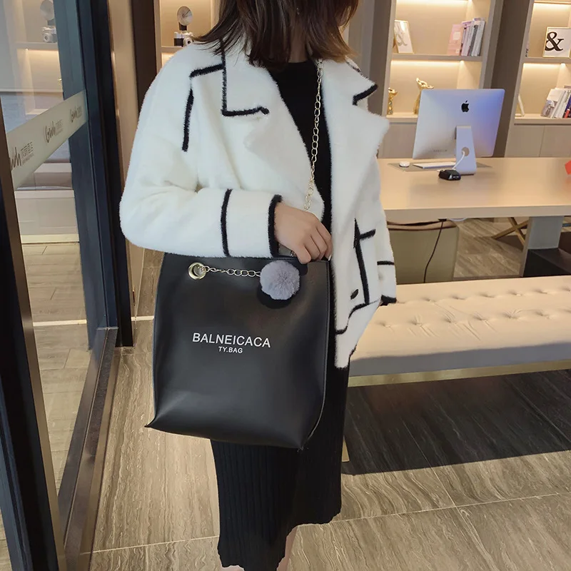 

Women's 2019 Autumn And Winter New Style Bag Women's Hand Toth Chain WOMEN'S Bag Shoulder Bag Logo