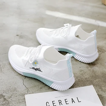 

Spring Sneakers Mesh Summer New Mesh Breathable Casual Sports Shoes Small Daisy Casual Shoes Flat PU