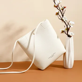 

2020 Women New Fashion Mini Cute Retro Elegant Exquisite PU Bucket Bag Shoulder Bag Crossbody Bag Travelling Daily