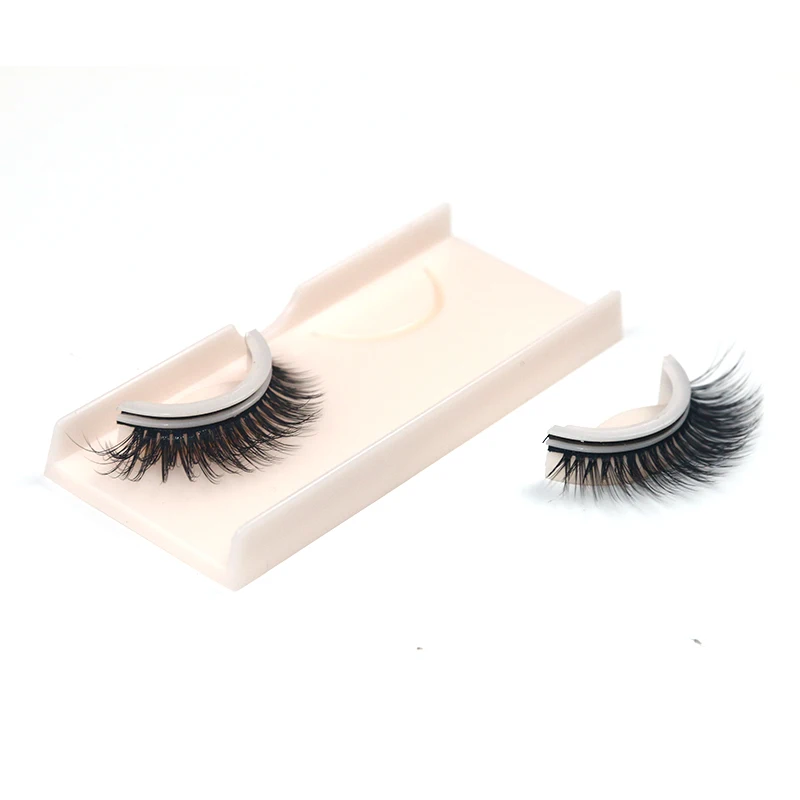 Wyuen Self Adhesive False Eyelashes Natural Curly Reusable Eyelashes