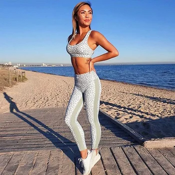 

Women Yoga Clothing Wave Point yoga Suits Fashion Patchwork Sportswear Gym Wear Running HighWaist Leggings Padded Bra Sport Suit
