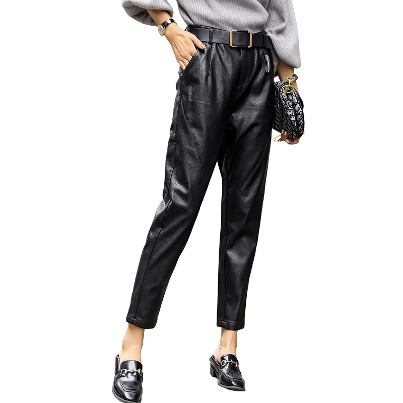 Осень-зима женские Модные кожаные штаны Для женщин женский Высокая Талия Свободные черные шаровары c принтом из ПУ-кожи Для женщин Панталоны с поясом WP105 - Цвет: Черный