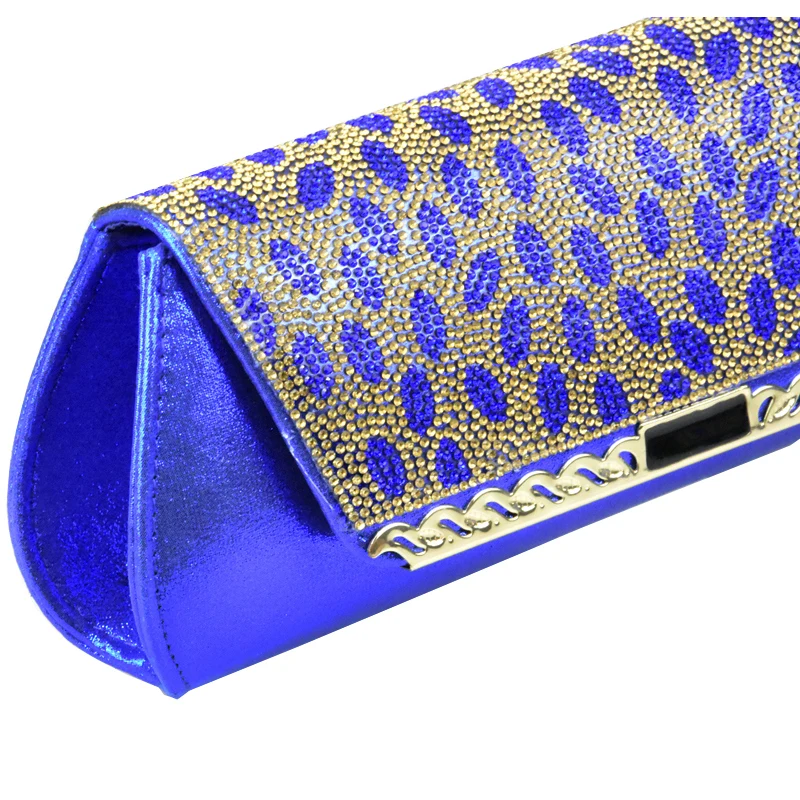 Новейший комплект из туфель и сумочки золотистого цвета в африканском стиле