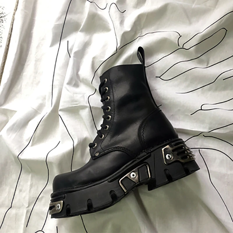 Botas de estilo Punk con plataforma para mujer, botines de motocicleta,  zapatos gruesos a la moda, decoración de Metal, color negro, talla grande| Botas hasta el tobillo| - AliExpress