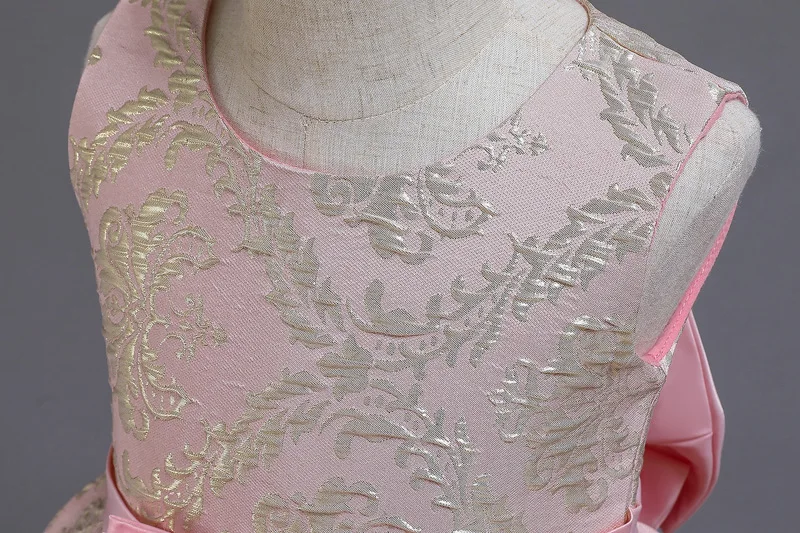 13177594884_1289195518