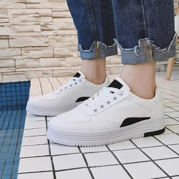 

2020new student small white shoes women's thick bottom spring and autumn wild Korean shoes comfortable single casual board shoes