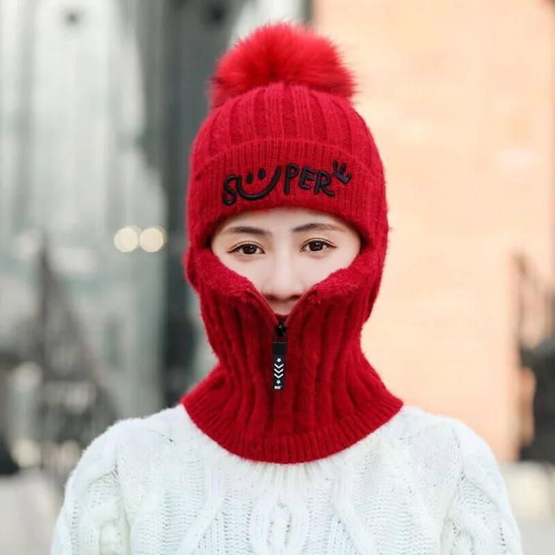 Новые толстые теплые зимние трикотажные изделия для женщин Embriodery Smile Face Beanie наушники на молнии украшения Gorro мех пом шапка с помпоном зима - Цвет: red