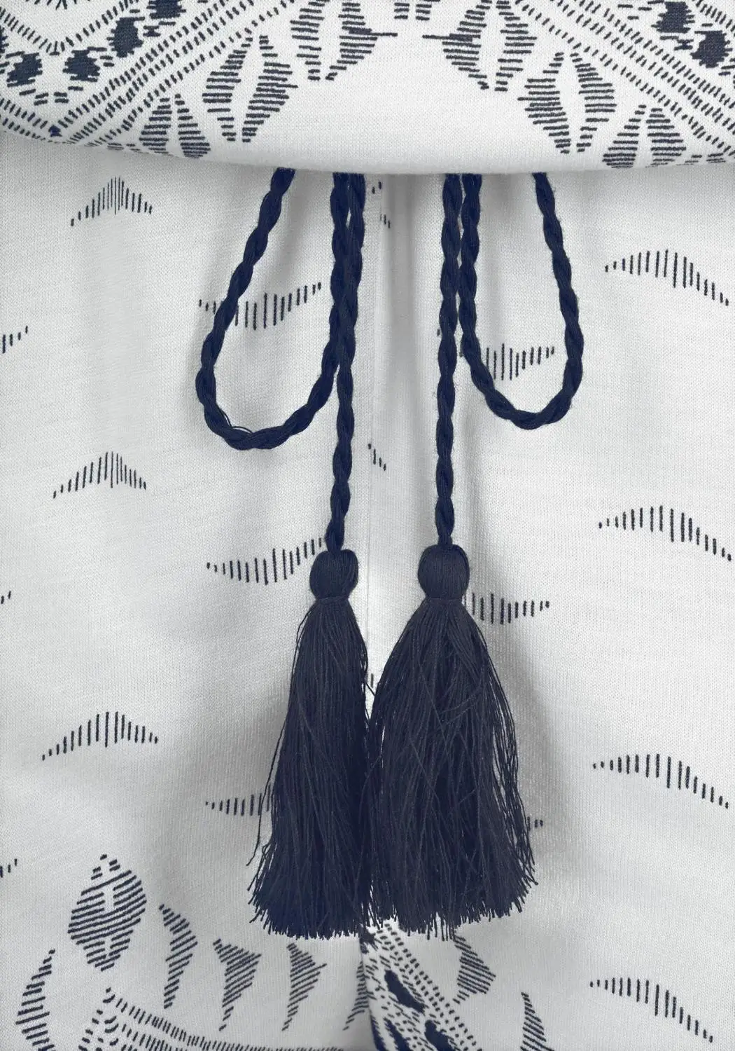 Рисунок 6 - Женский комбинезон без рукавов с винтажным принтом