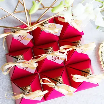 

50pcsRose Red Triangular Pyramid Sweet Candy Box Wedding Favors Paper Gift Boxes H4GD