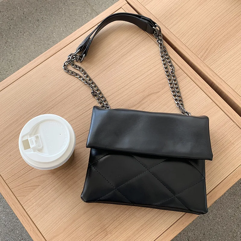 

2020 new wave C small K net red fashion wild black rhombus chain shoulder messenger bag