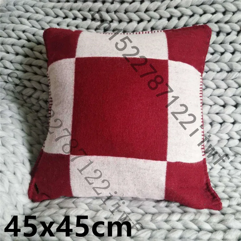 Брендовое Клетчатое одеяло H из кашемира, вязаный крючком мягкий шерстяной шарф, шаль, портативный теплый диван, кровать из флиса, вязаное розовое одеяло, наволочка - Цвет: H Pillow 45cm Wine