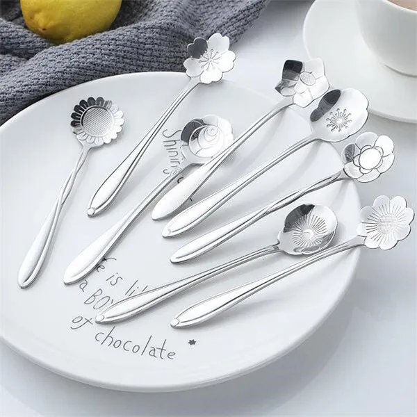 8PCS Stainless Steel Flower Spoons Tea Coffee Cream Fruit Dessert Spoon Rose Gold Flowers Teaspoon Tableware Wedding Decoration - Цвет: style 1