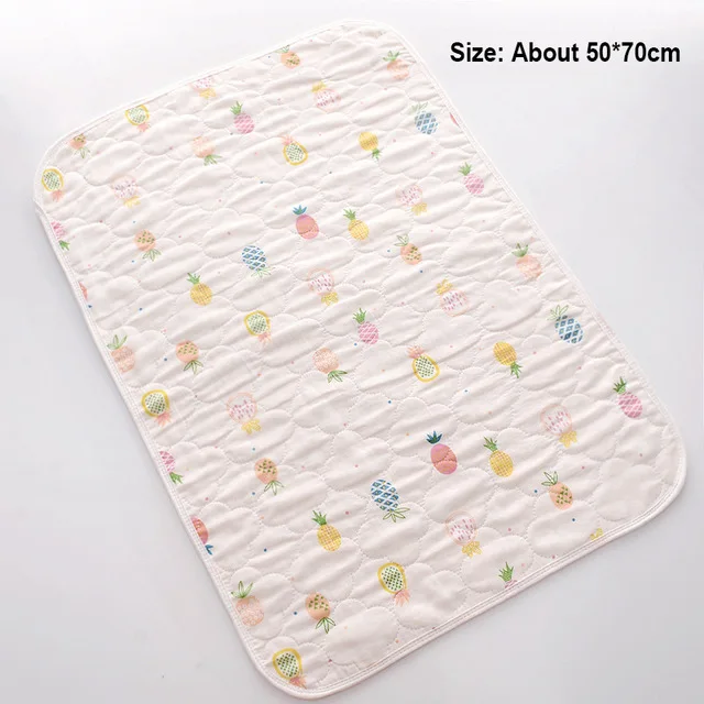 Pineapple 50X70cm Муслин хлопковый подгузник коврик Детский водонепроницаемый коврик большая детская мозаика чехол мульти размер младенческой мочи матрас для пеленания лист протектор постельные принадлежности - Color: Pineapple 50X70cm
